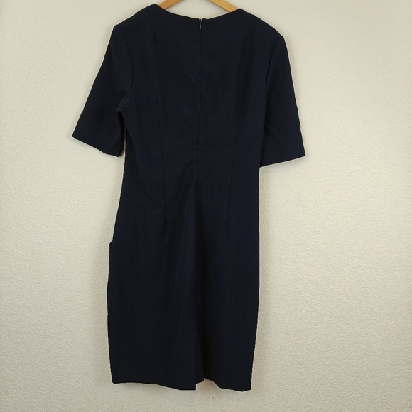 M.M. LaFleur New York Sheath Dress Navy Blue V-neck Short Sleeves Knee Length 8 - Picture 9 of 12
